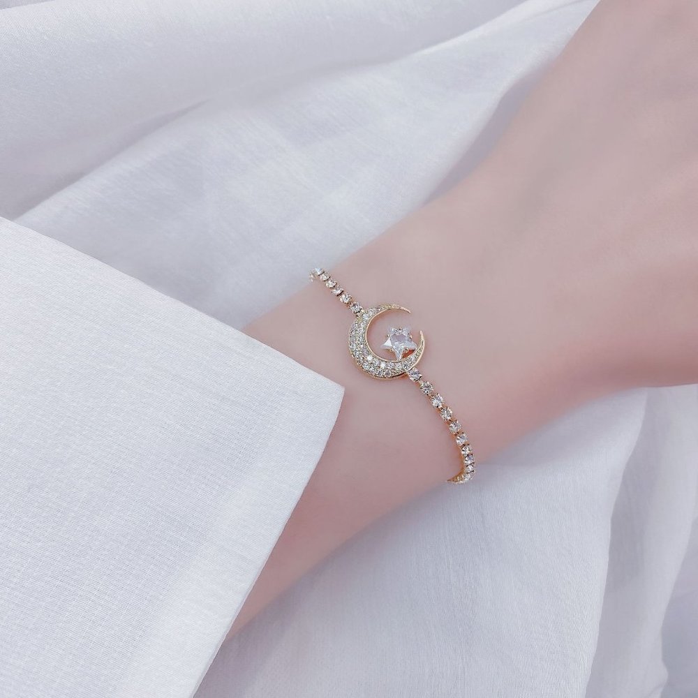 NEW 14K Gold Plated Diamond Moon Star Bracelet - Picture 5 of 7